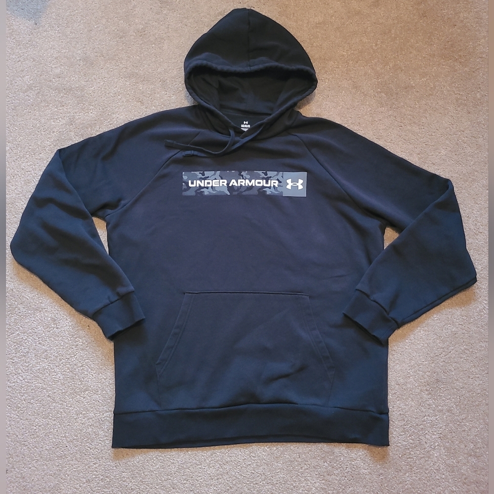 Men's Under Armour Black Sweatshirt